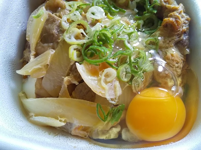 吉野家「月見牛とじ丼（テイクアウト）」3