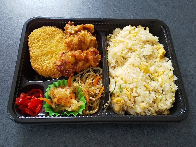 木の実や「大盛りチャーハン弁当」2