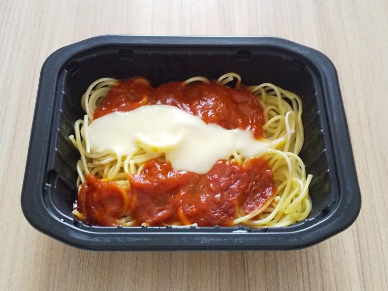 セブンイレブン「大盛トマトチーズパスタ」3
