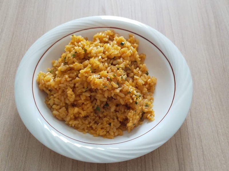 D-PRICE「旨辛ホルモン炒飯」4
