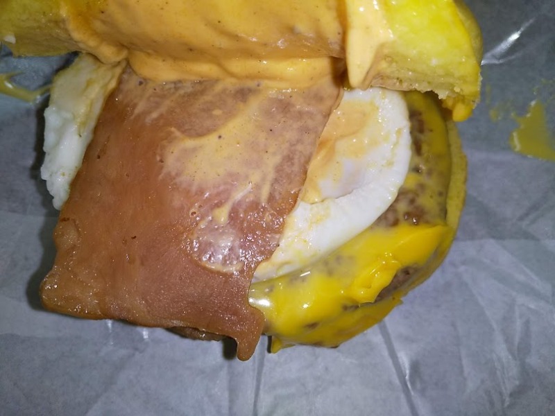 マクドナルド「とろ旨すき焼き月見」3