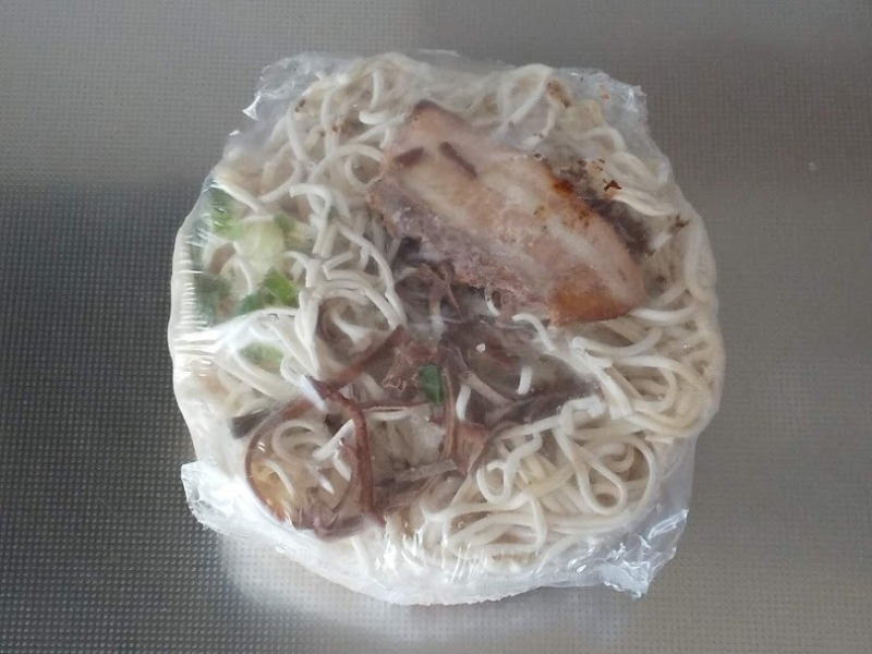 キンレイ「お水がいらない 熊本ラーメン」3