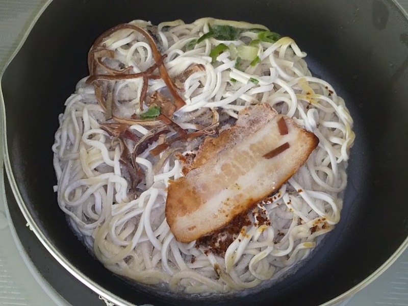 キンレイ「お水がいらない 熊本ラーメン」4