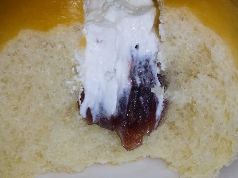 山崎製パン「魅惑のホイップロール(つぶあん)」4