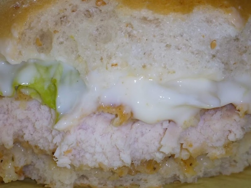 ケンタッキー「チーズにおぼれるフィレバーガー（クリーミーモッツァレラ）」4