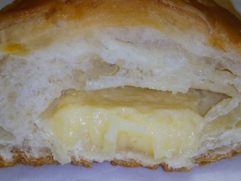 山崎製パン「ずっしりデニッシュ（チーズカスタードクリーム）」4