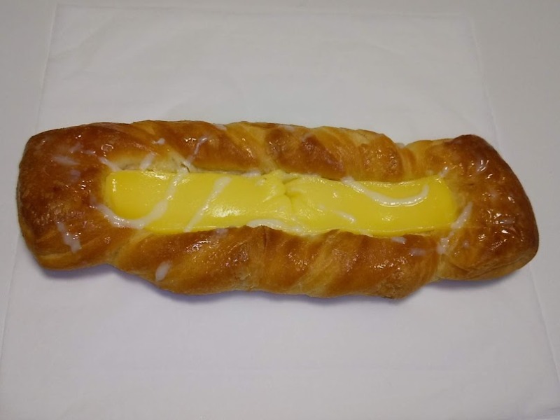 YKベーキングカンパニー「ローレル」3