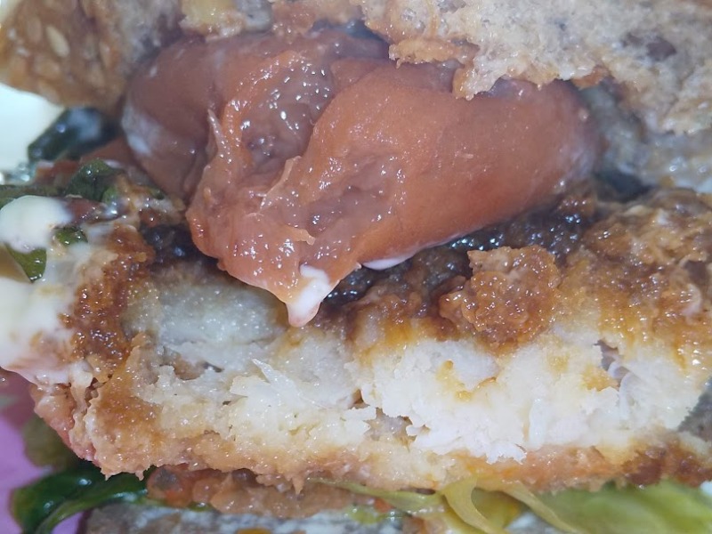 パン工房カワ「まるごと！？紀州梅バーガー」4