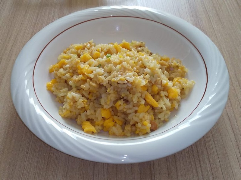 日清食品「冷凍完全メシ(焼豚炒飯)」3